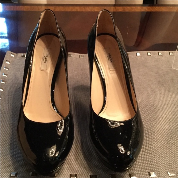 Prada shoes excellent condition size 11 - Picture 5 of 7